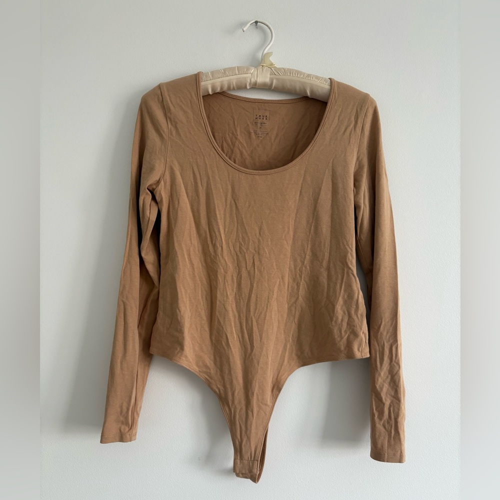 Banana Republic True Hues Long Sleeve Thong Scoop Neck Bodysuit Size Medium